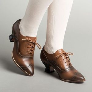 American Duchess Londoner Edwardian Oxfords (Tan)